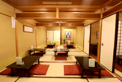 2F Japanese-style seating